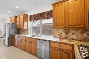 2307 Bear Run Rd, Arlington, TX 76001 - Photo 10