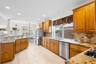 2307 Bear Run Rd, Arlington, TX 76001 - Photo 8