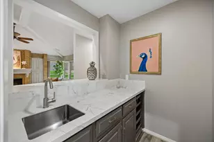 9060 Stone Creek Pl, Dallas, TX 75243 - Photo 20