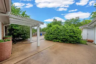 3301 Loma Vista Dr, Waco, TX 76708 - Photo 18