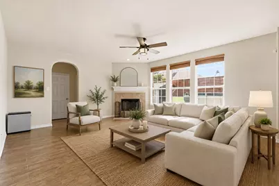 207 Moonlight Drive, Euless, TX 76039 - Photo 6