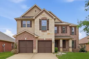 207 Moonlight Dr, Euless, TX 76039 - Photo 2