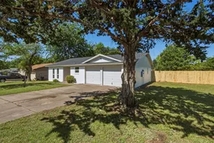6900 Windy Hill Rd, Forest Hill, TX 76140 - Photo 2