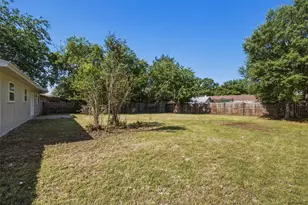 6900 Windy Hill Rd, Forest Hill, TX 76140 - Photo 32