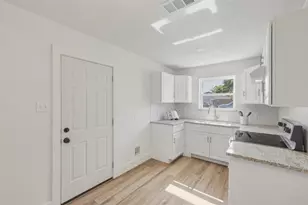 6900 Windy Hill Rd, Forest Hill, TX 76140 - Photo 10