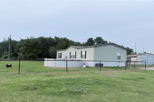 190 Railroad Dr, Mabank, TX 75156 - Photo 2