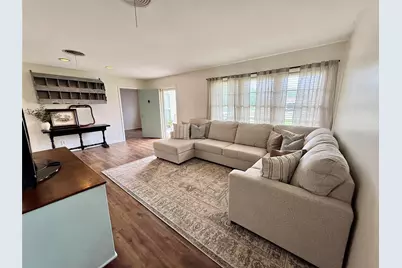 1346 Hillcrest Drive, Graham, TX 76450 - Photo 4
