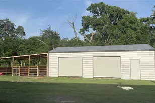 198 Railroad Dr, Mabank, TX 75156 - Photo 2