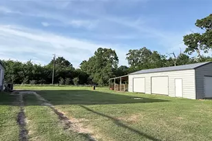 198 Railroad Dr, Mabank, TX 75156 - Photo 6