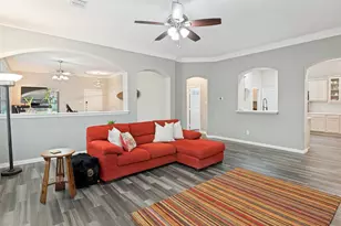 401 Manders Ct, Irving, TX 75063 - Photo 6