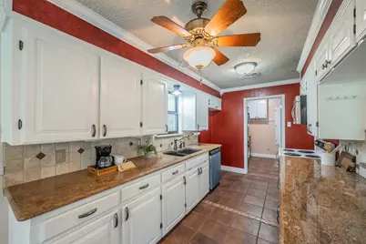 5828 Westcrest Drive W, Edgecliff Village, TX 76134 - Photo 16