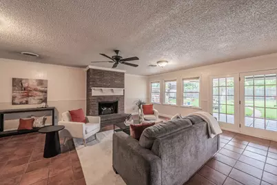 5828 Westcrest Drive W, Edgecliff Village, TX 76134 - Photo 8