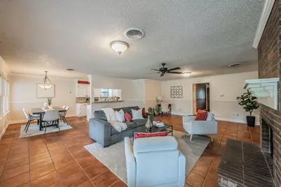 5828 Westcrest Drive W, Edgecliff Village, TX 76134 - Photo 6