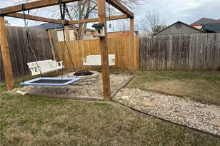 2032 Cap Rock Ln, Grand Prairie, TX 75052 - Photo 20
