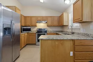 10225 Maverick Dr, Fort Worth, TX 76108 - Photo 12