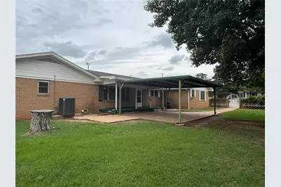 211 S Crockett, Henrietta, TX 76365 - Photo 4