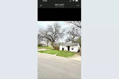 605 S Bradshaw Street, Denton, TX 76205 - Photo 2