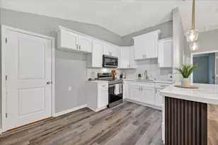 538 Pemberton Hill Rd, Dallas, TX 75217 - Photo 6