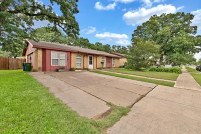 1125 Hillwood Drive, Lewisville, TX 75067 - Photo 2