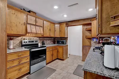 1125 Hillwood Drive, Lewisville, TX 75067 - Photo 6