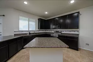 800 Cormorant Dr, Sherman, TX 75092 - Photo 8