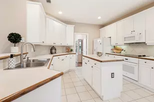 2628 Britany Cir, Bedford, TX 76022 - Photo 12