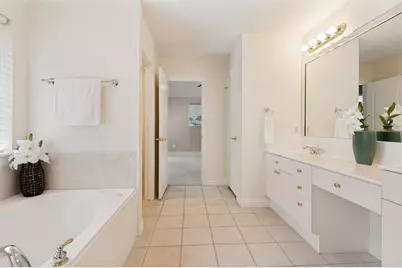 2628 Britany Circle, Bedford, TX 76022 - Photo 18