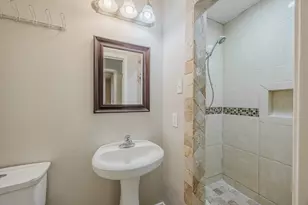 1624 Summer Pl Cir, Irving, TX 75062 - Photo 22