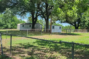 117 Moore Dr, Palestine, TX 75801 - Photo 12