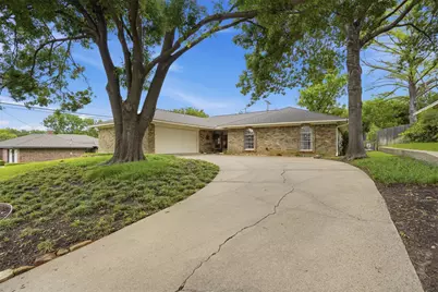 6759 Wilton Drive, Fort Worth, TX 76133 - Photo 2
