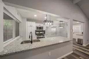 1108 Georgetown St, Arlington, TX 76015 - Photo 8