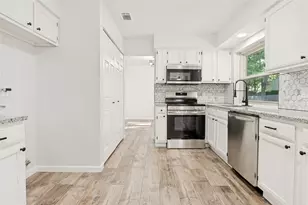 1710 Chittam Dr, Euless, TX 76039 - Photo 12