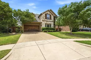 2304 Lynbridge Cir, Plano, TX 75025 - Photo 2