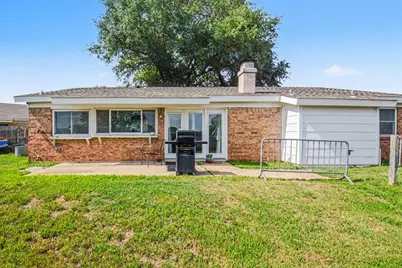 5300 Princess Court, Lake Dallas, TX 75065 - Photo 28