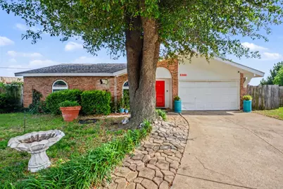 5300 Princess Court, Lake Dallas, TX 75065 - Photo 2