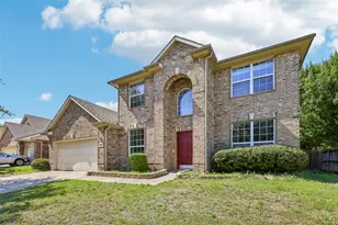 844 Sequoia Way, Saginaw, TX 76131 - Photo 2