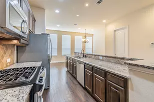 672 Arbol, Irving, TX 75039 - Photo 6