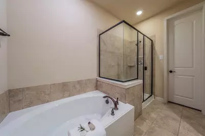 672 Arbol #21, Irving, TX 75039 - Photo 32