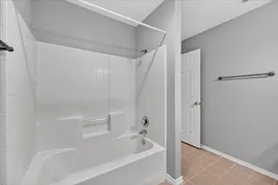 2212 Summit Dr, Burleson, TX 76028 - Photo 32