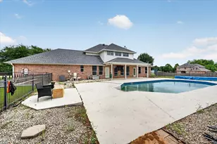 2212 Summit Dr, Burleson, TX 76028 - Photo 36
