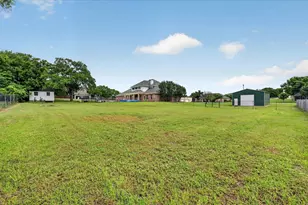 2212 Summit Dr, Burleson, TX 76028 - Photo 38