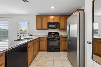 2932 Dora Drive, Fort Worth, TX 76119 - Photo 10