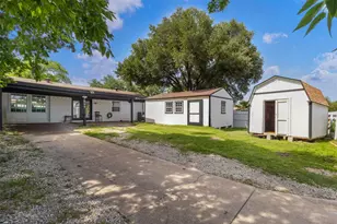 806 Longbeach Dr, Garland, TX 75043 - Photo 16