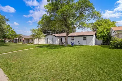 806 Longbeach Drive, Garland, TX 75043 - Photo 2
