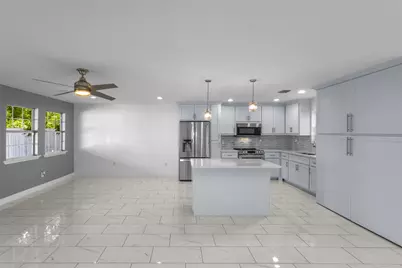 806 Longbeach Drive, Garland, TX 75043 - Photo 4