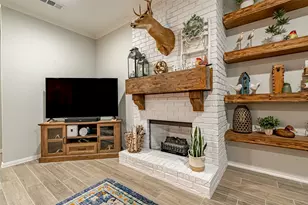 8928 Green Leaves Dr, Granbury, TX 76049 - Photo 14