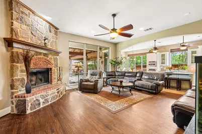 812 Moss Cliff Circle, McKinney, TX 75071 - Photo 6