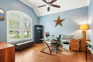 812 Moss Cliff Cir, McKinney, TX 75071 - Photo 18