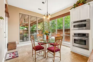 812 Moss Cliff Cir, McKinney, TX 75071 - Photo 10