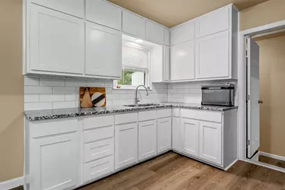 3904 N 21st A Street, Waco, TX 76708 - Photo 12